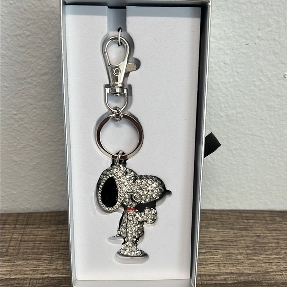 Peanuts Silver Snoopy Bag Charm Collectables ✨🖤 - Picture 6 of 7